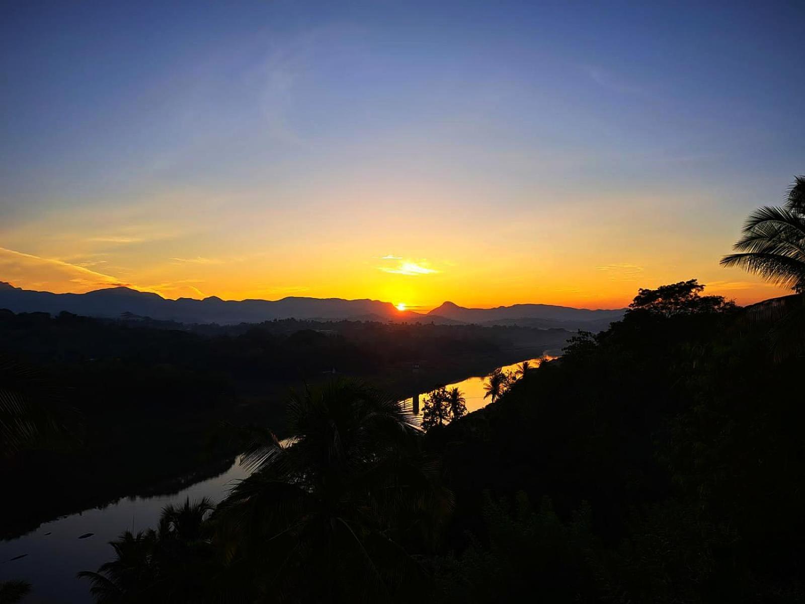 Mahaweli View Inn Kandy Ngoại thất bức ảnh