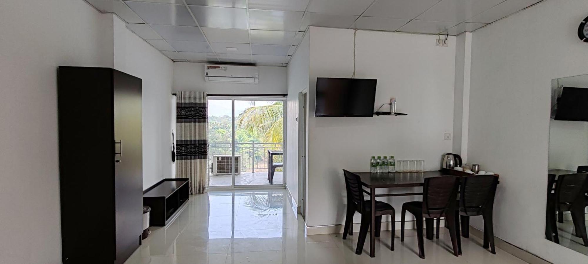 Mahaweli View Inn Kandy Ngoại thất bức ảnh