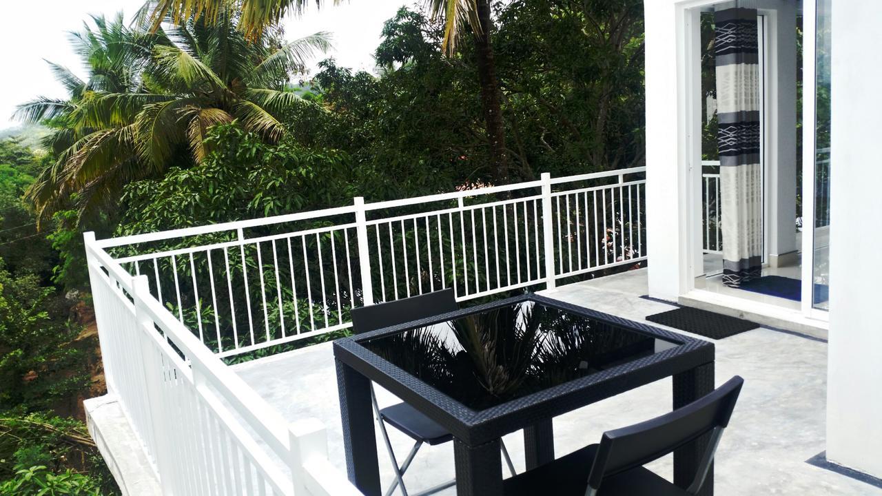 Mahaweli View Inn Kandy Ngoại thất bức ảnh