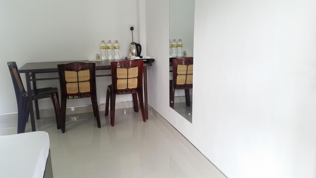 Mahaweli View Inn Kandy Ngoại thất bức ảnh